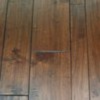 Lewis & Mark Плинтус массивный  Орех Американский Кофе (1800-2200) х 80 х 18 мм (прямой) UV-лак