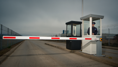 Виды шлагбаумов: сравнение механических и автомати...